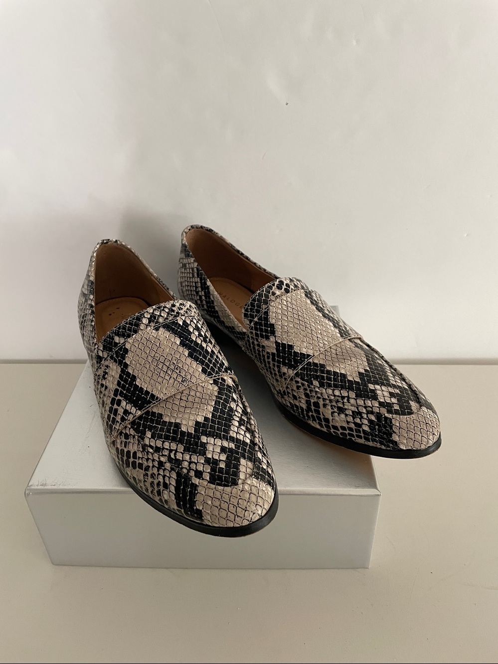 Halogen: Genuine Leather Snake Animal Print Loafers Flats Shoes 6.5m